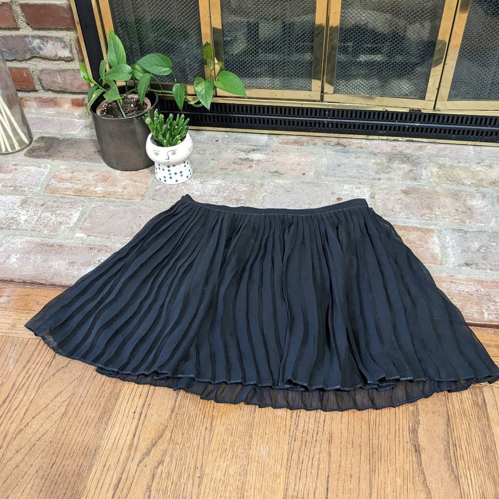 Black Pleated Mini Skirt